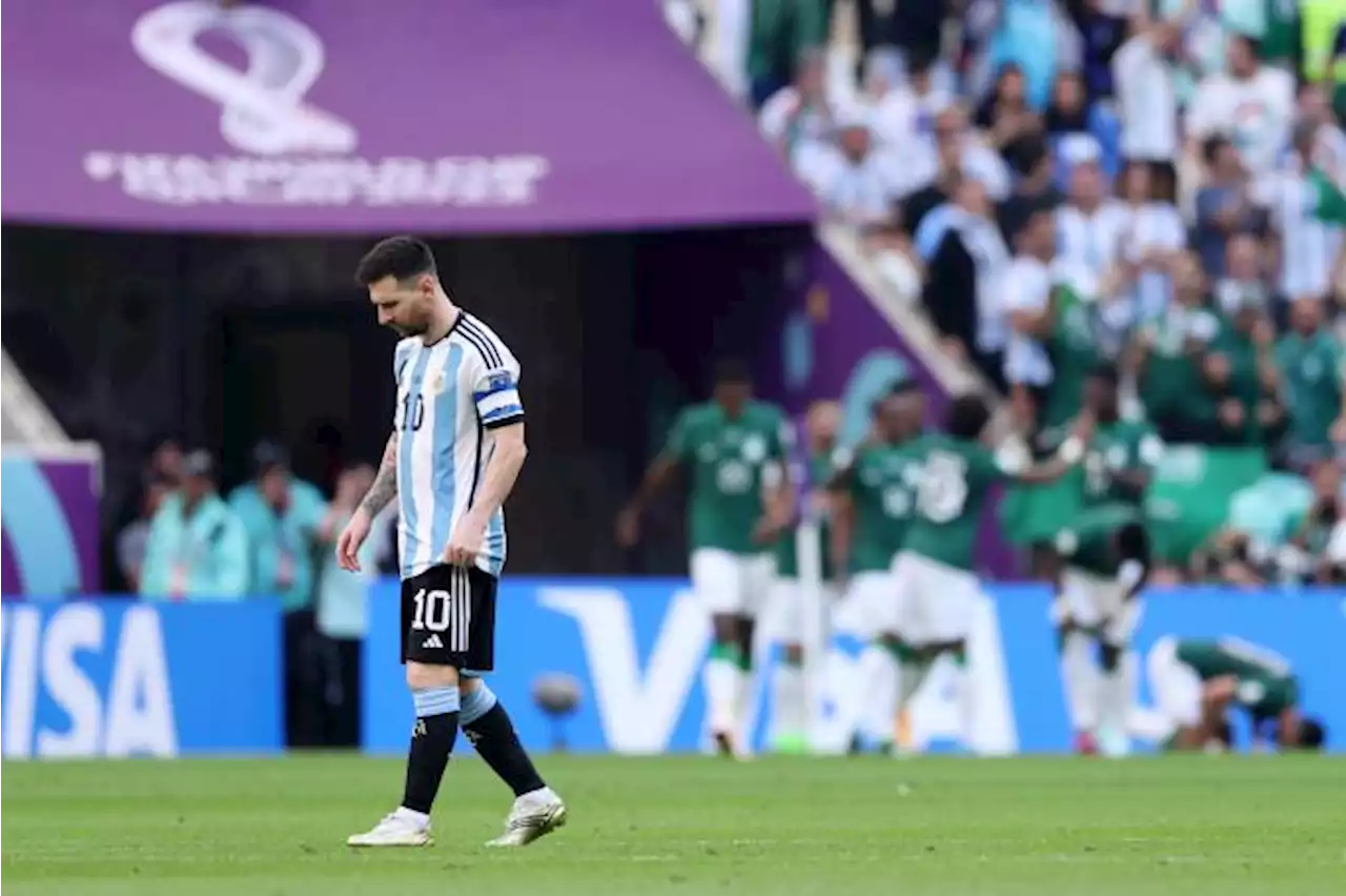 Arábia Saudita surpreende a Argentina e estraga estreia de Messi na Copa