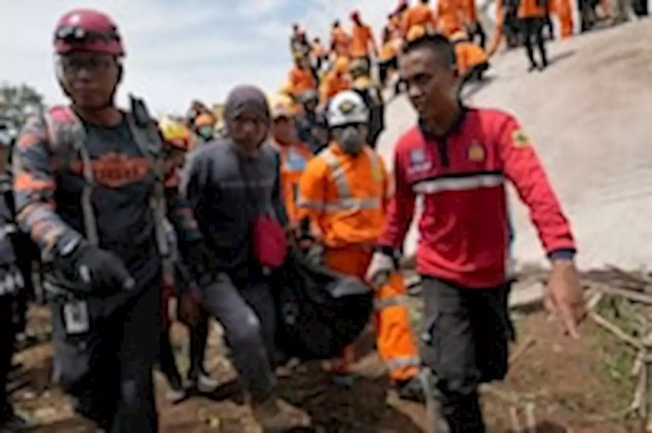 Indonesia counts fatalities, searches for missing after deadly quake