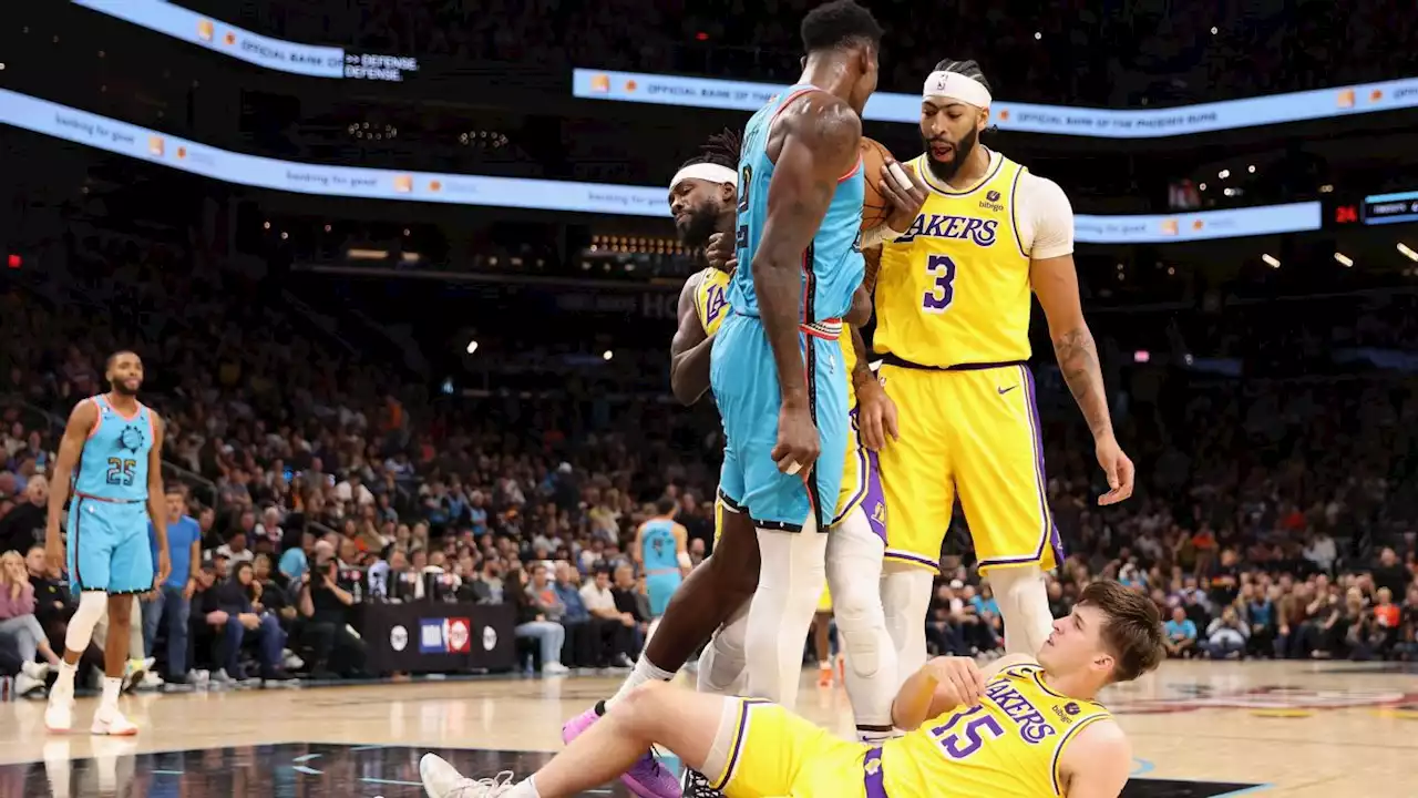 Patrick Beverley ejected for shoving Suns' Deandre Ayton, earns praise from Lakers for protecting...