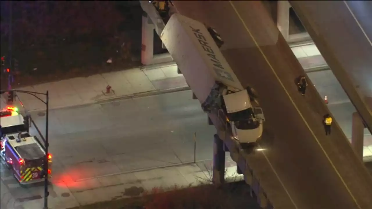 Semi tipped on its side backs up traffic on inbound Stevenson Expressway