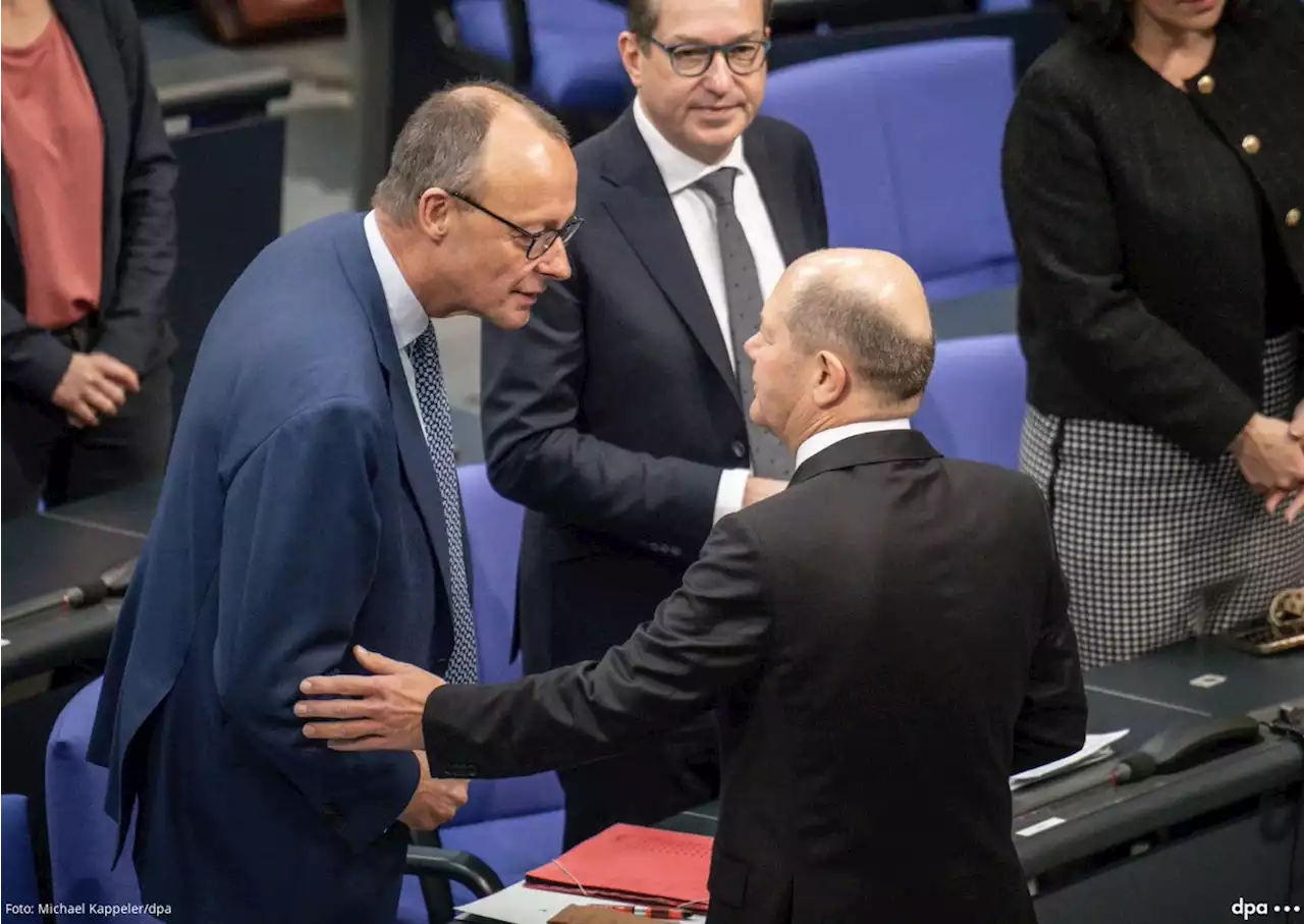 Scholz verteidigt Krisenkurs, Merz attestiert miserables...