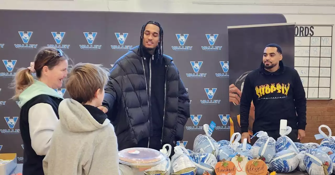 Jordan Clarkson of Utah Jazz donates Thanksgiving meals to hundreds of West Valley families