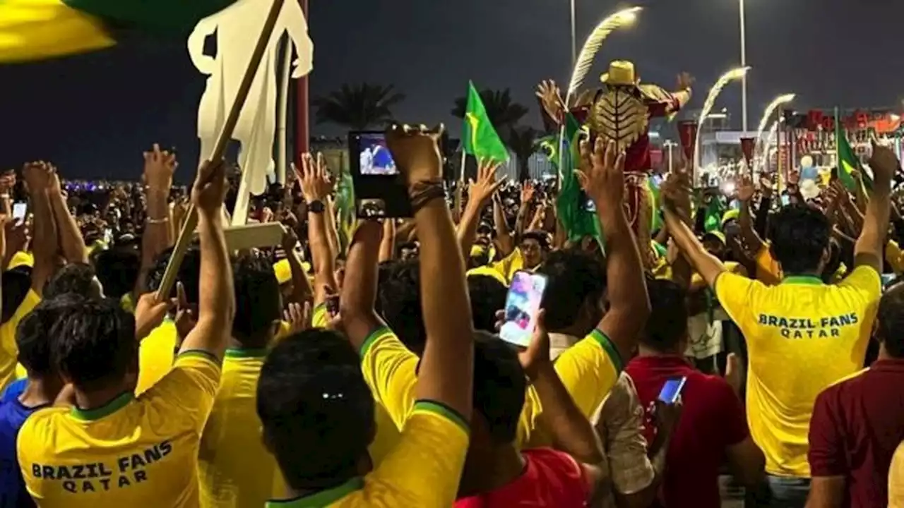 Copa do Mundo 2022: a verdade sobre os torcedores 'premiados' para encher estádios e elogiar Catar