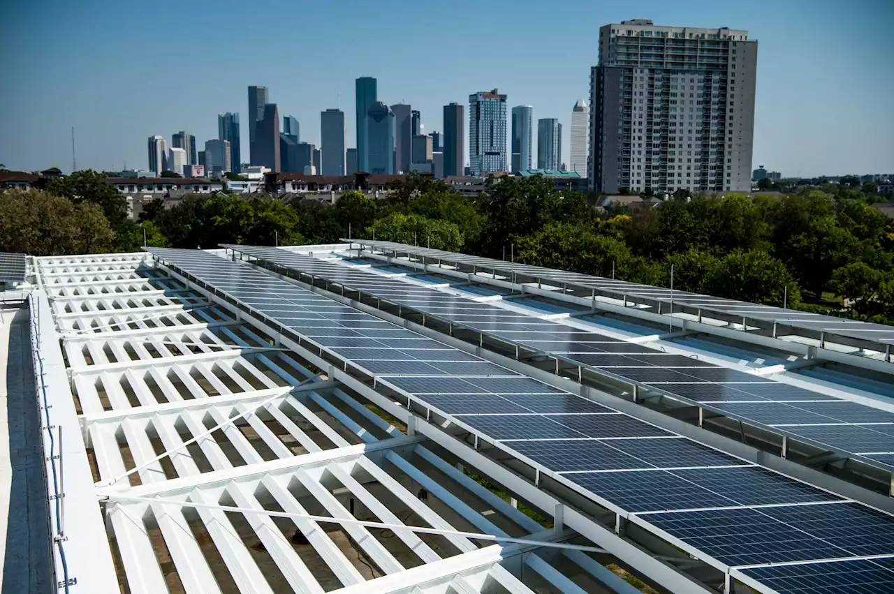 Houstonians can now sign up for a new city initiative to get affordable rooftop solar panels