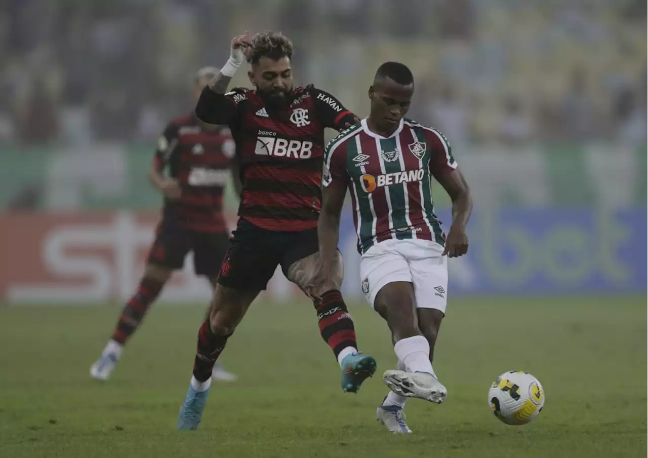 Fluminense envia proposta e deseja ampliar contrato com Jhon Arias até 2026