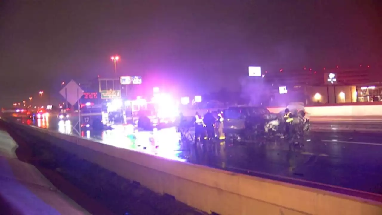 Woman killed in head-on vehicle crash on Loop 410, San Antonio police say