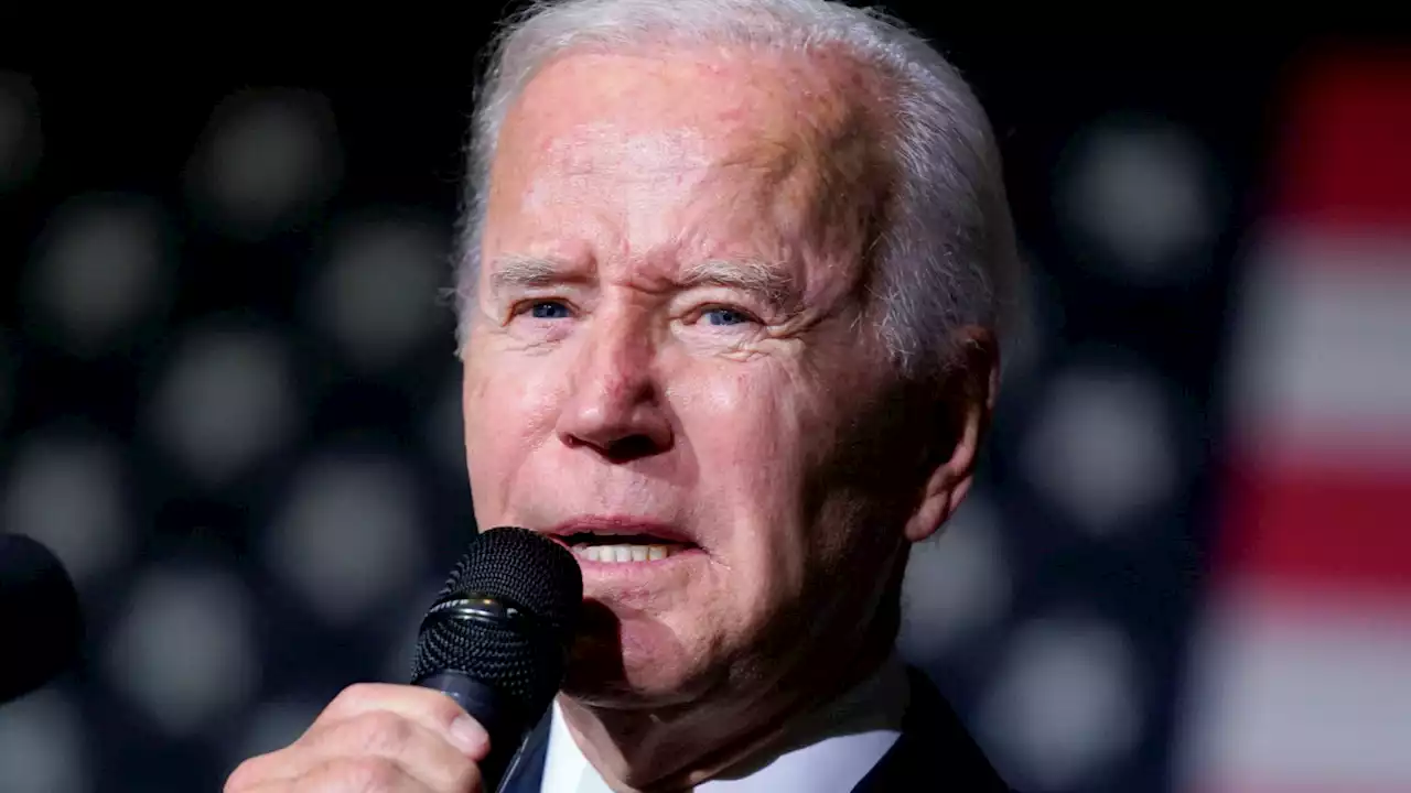 With student loan relief tied up in court, Biden extends repayment pause into 2023