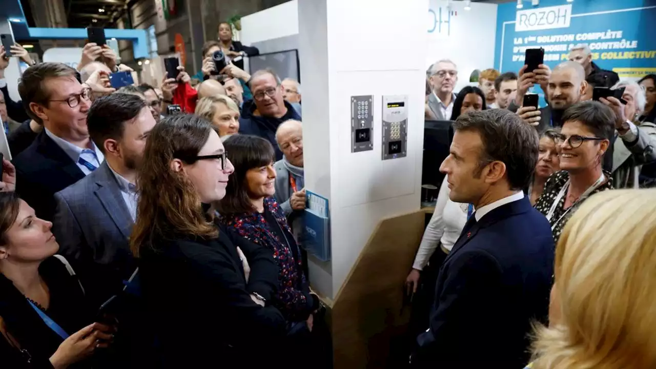 Au Salon des maires, Emmanuel Macron en VRP de sa politique pour les territoires