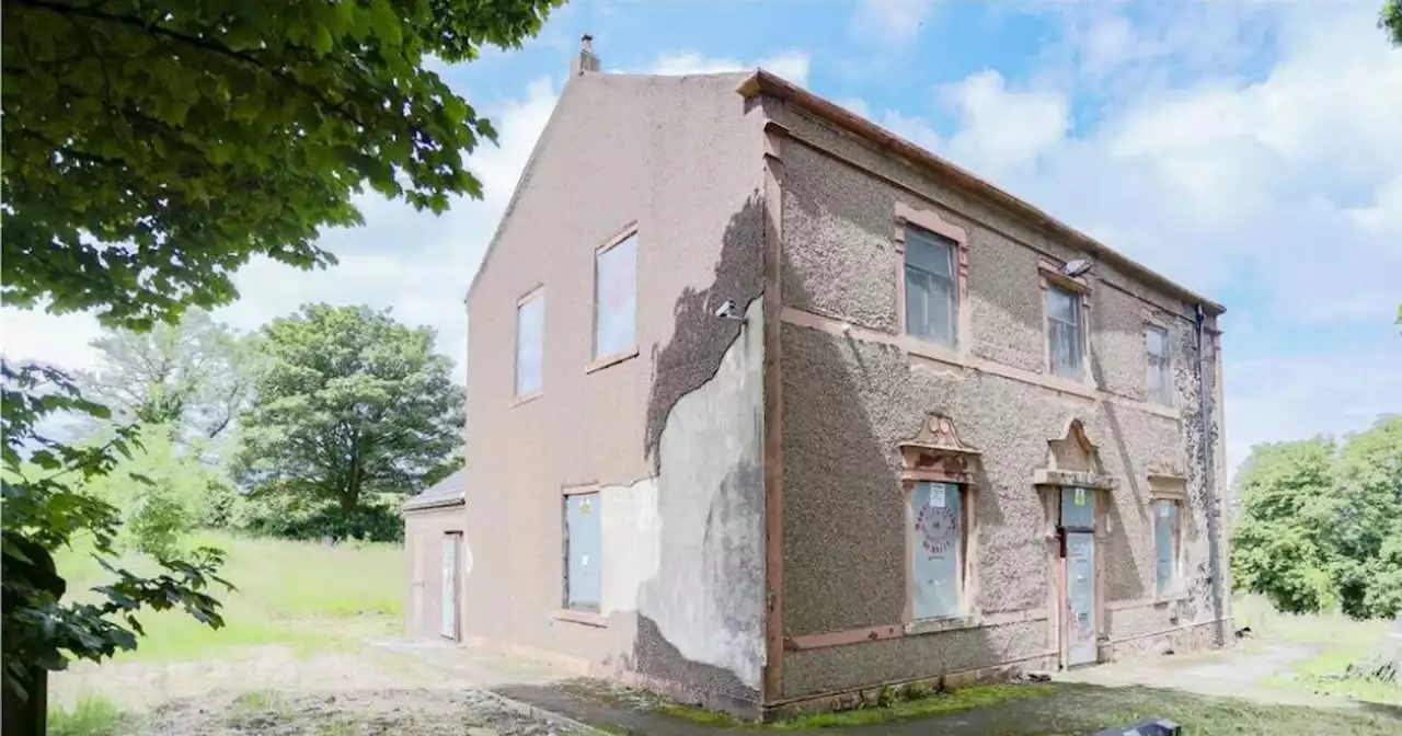 Future of more than 100 graves secured after 'alarming' sale of listed chapel