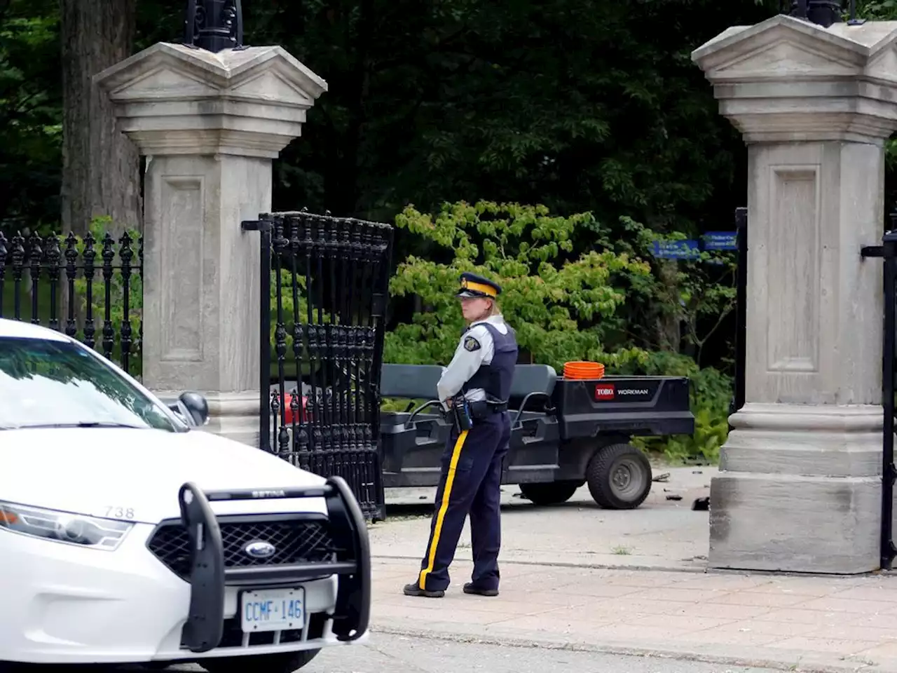 Manitoba man who rammed truck into Rideau Hall gate in 2020 granted day parole