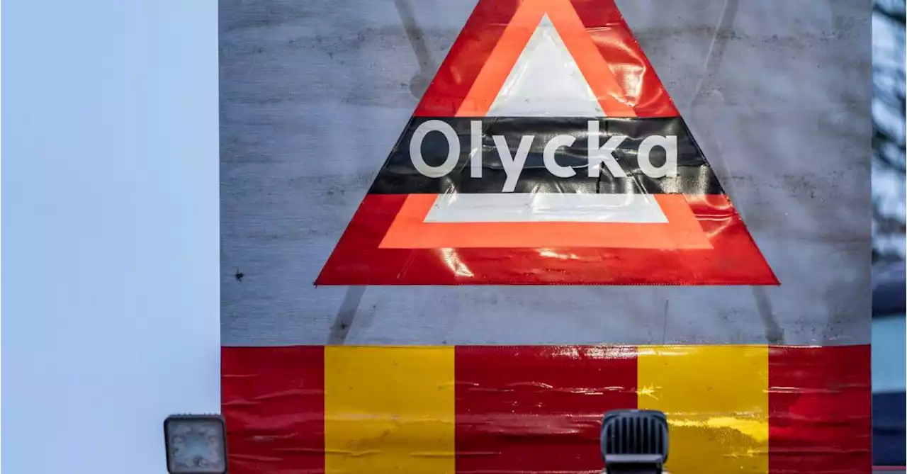 Trafikolycka mellan personbil och lastbil