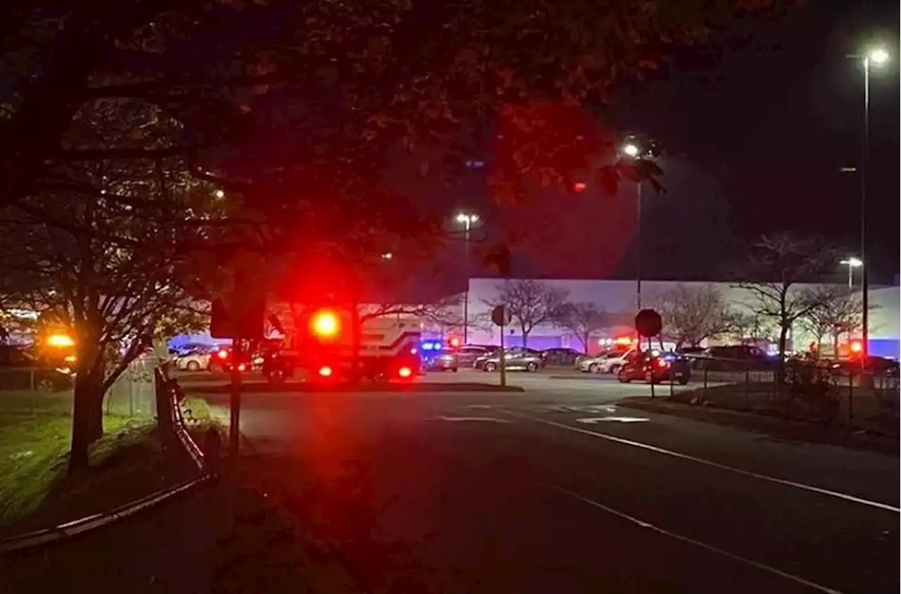 Atirador invade supermercado e mata pelo menos quatro pessoas nos Estados Unidos