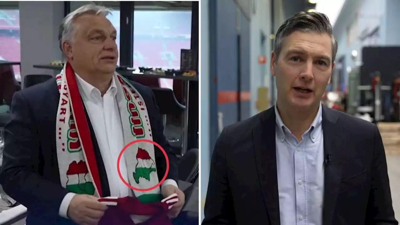 Här bär Orbán halsduken som väcker ilska