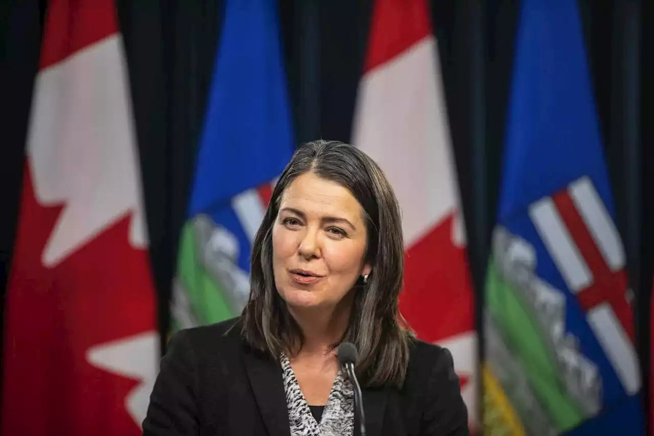 Danielle Smith reveals $2.4B plan to give eligible Albertans direct payments alongside tax relief