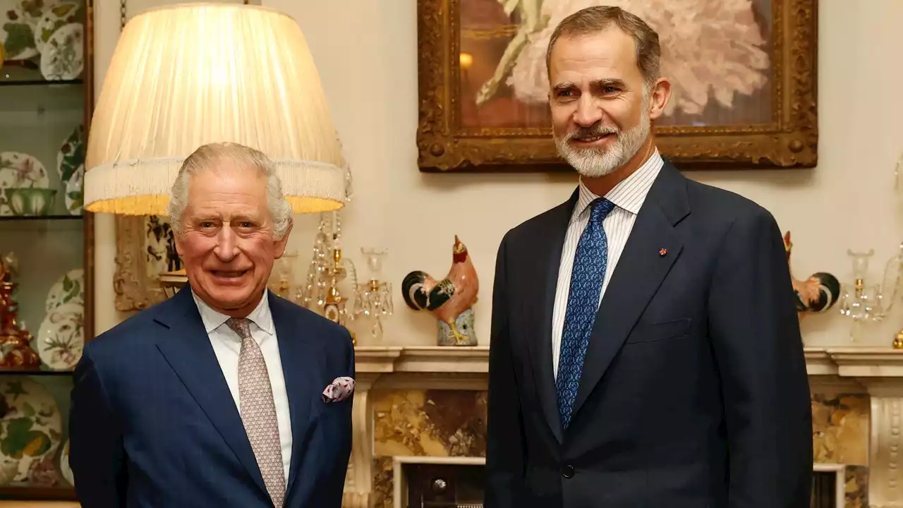 Rencontre entre rois : visite privée et surprise de Felipe d'Espagne à Charles III