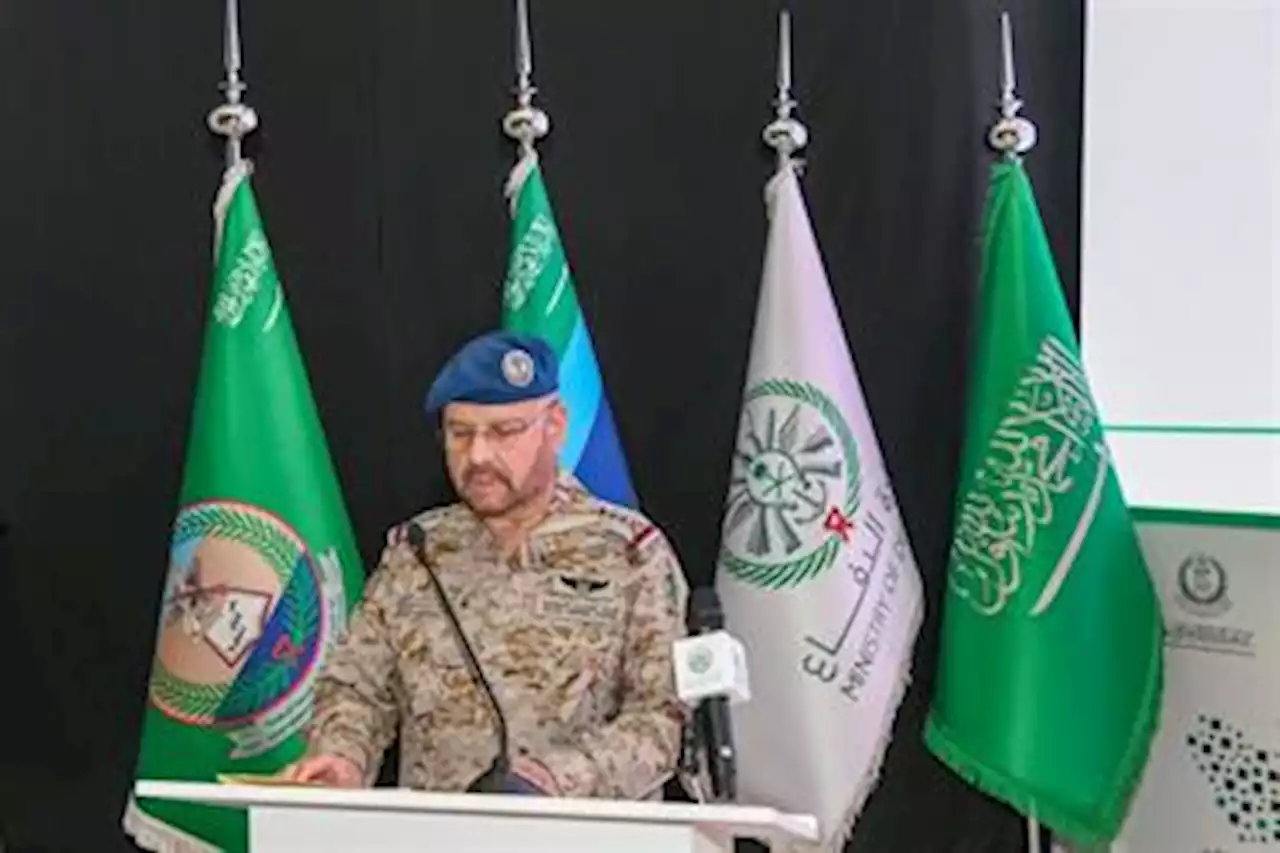 رئيس هيئة الأركان العامة يفتتح ملتقى القيادات التعليمية الأول بوزارة الدفاع بالرياض.. وهذه أهدافه