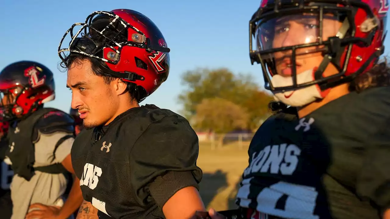 Giving thanks: Liberty safety LJ Hunter saved by football, family after mom killed