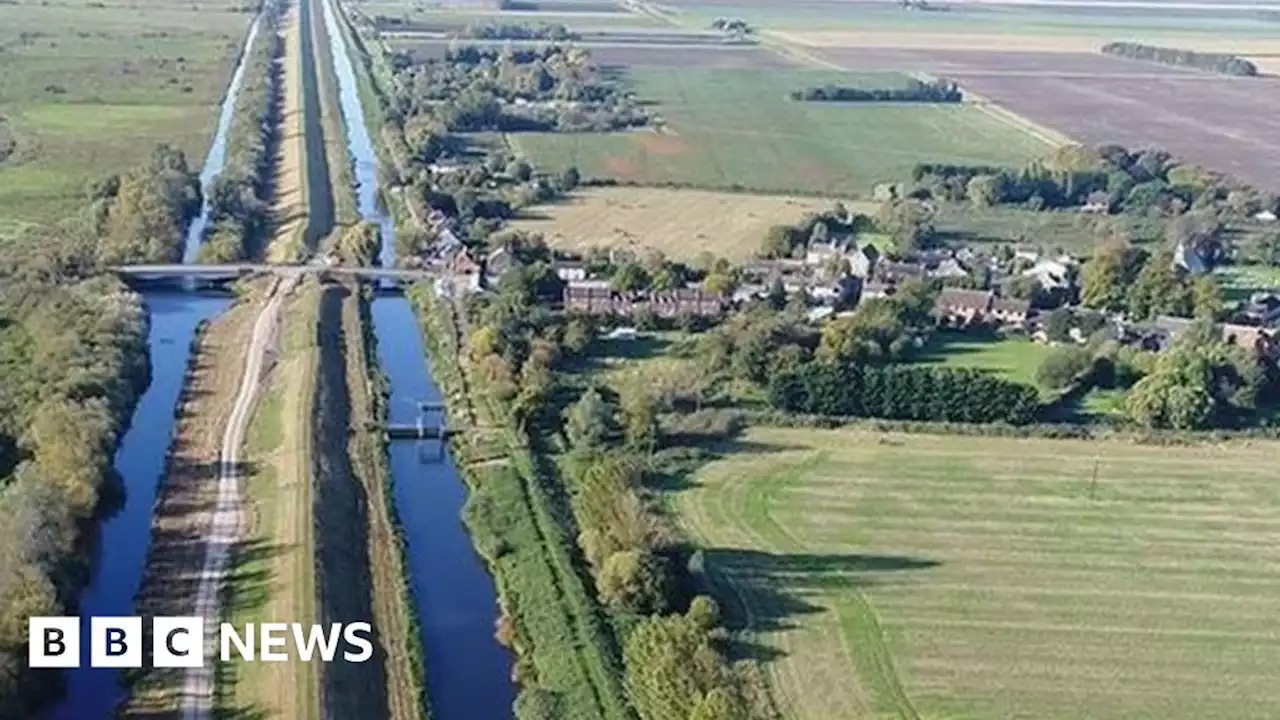 Ouse Washes: River bank raised in £40m flood protection work