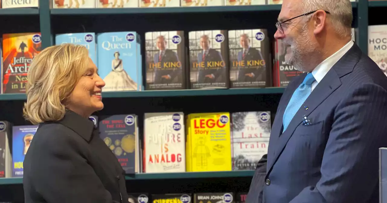 Hillary Clinton spotted at popular Toronto bookstore with President of Estonia