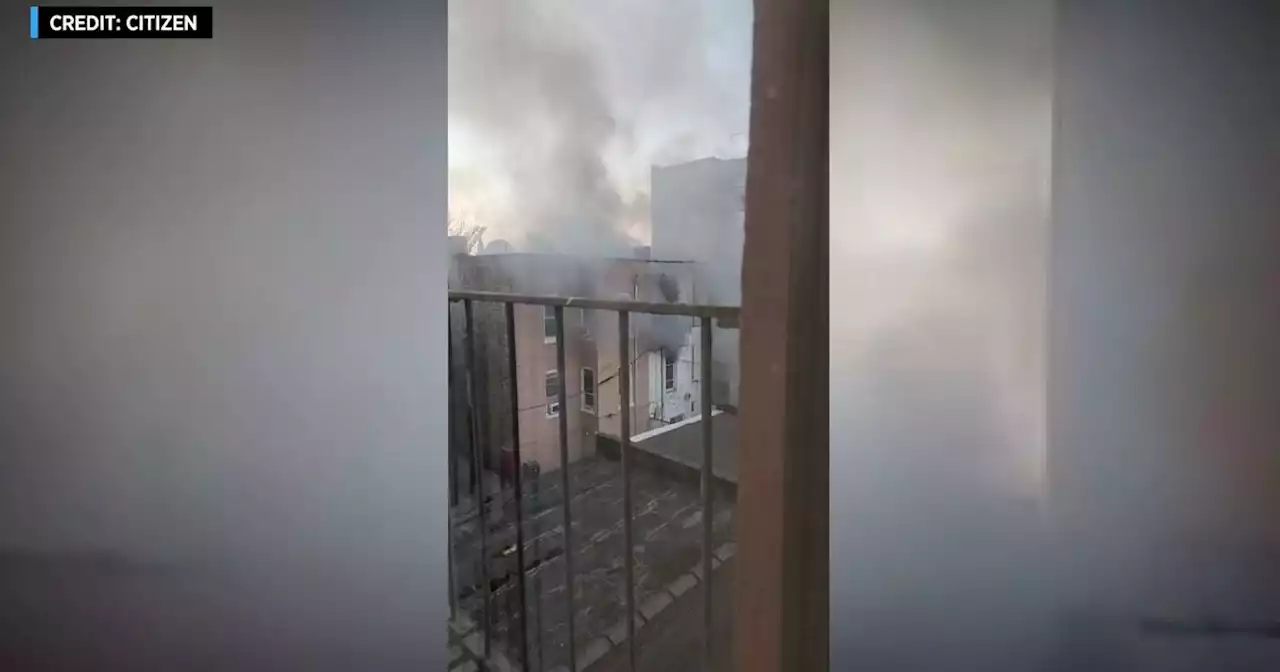 6 hurt, including 4 firefighters, in Bronx fire