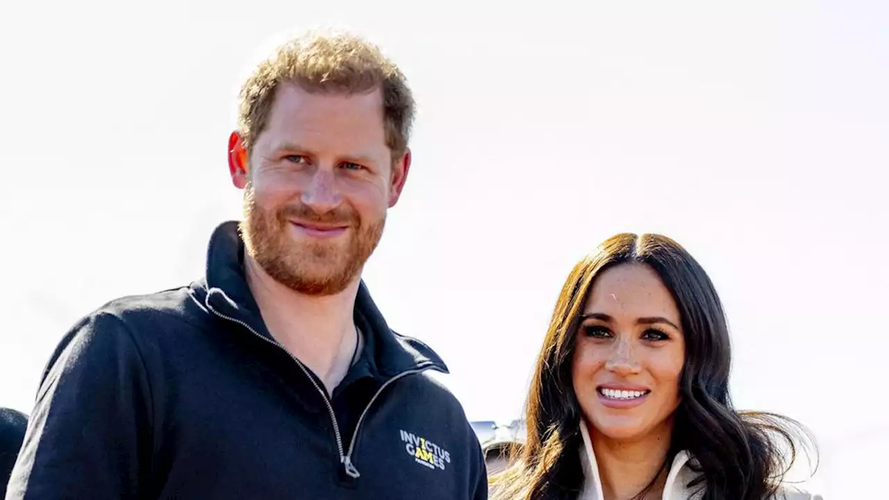 Harry et Meghan : le couple très complice et tactile lors d'une apparition surprise dans un clip vidéo