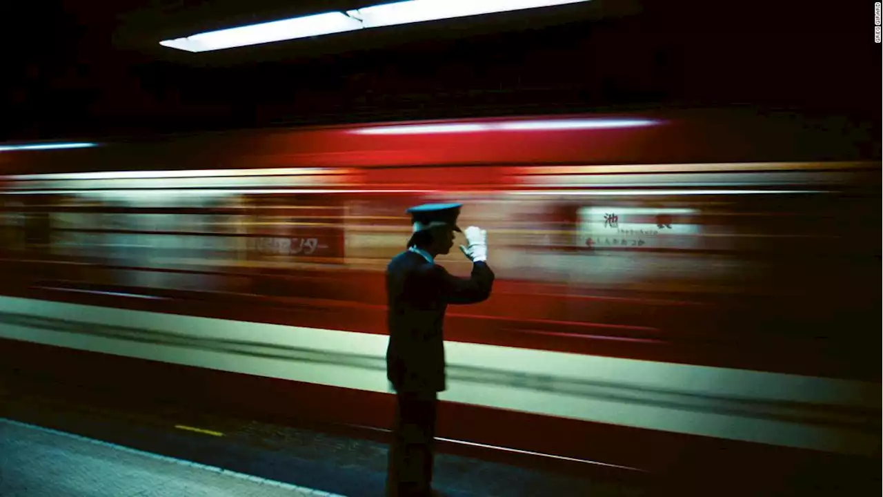 Vintage photos show underbelly of boom-era Japan