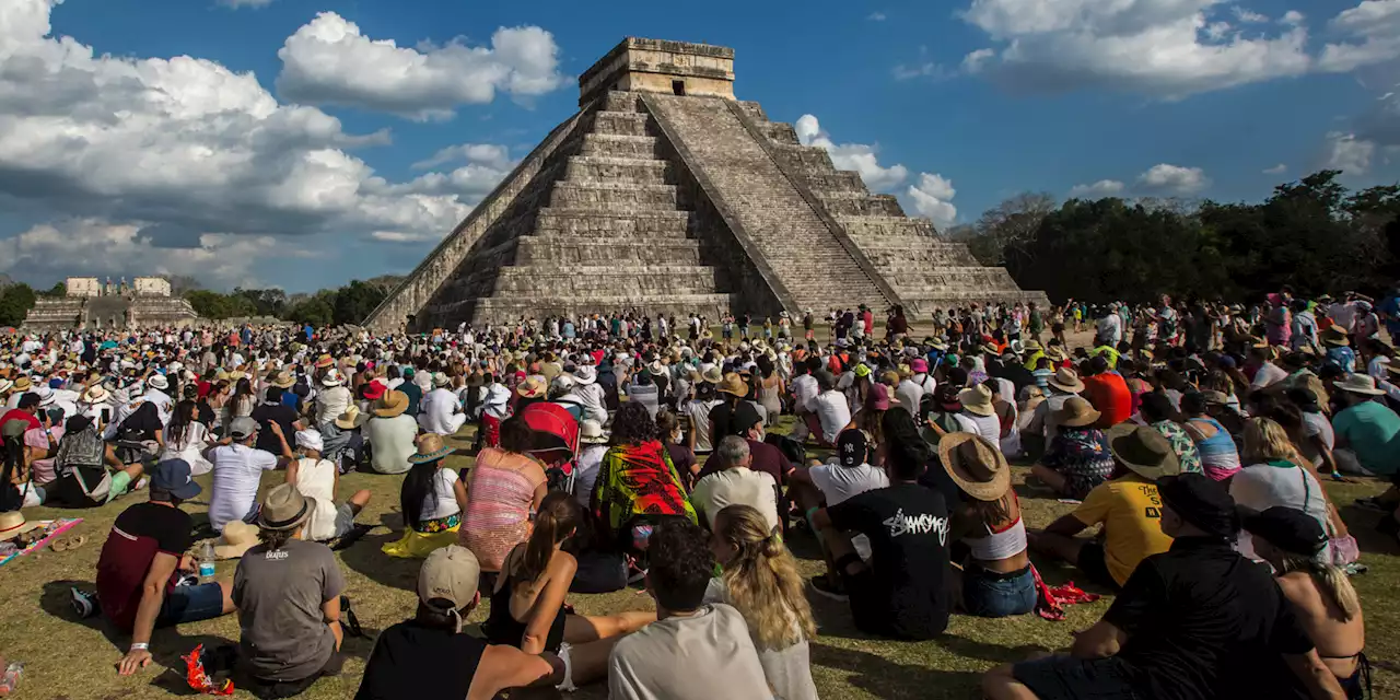 Mexique : une touriste huée et arrêtée après avoir grimpé sur une pyramide Maya