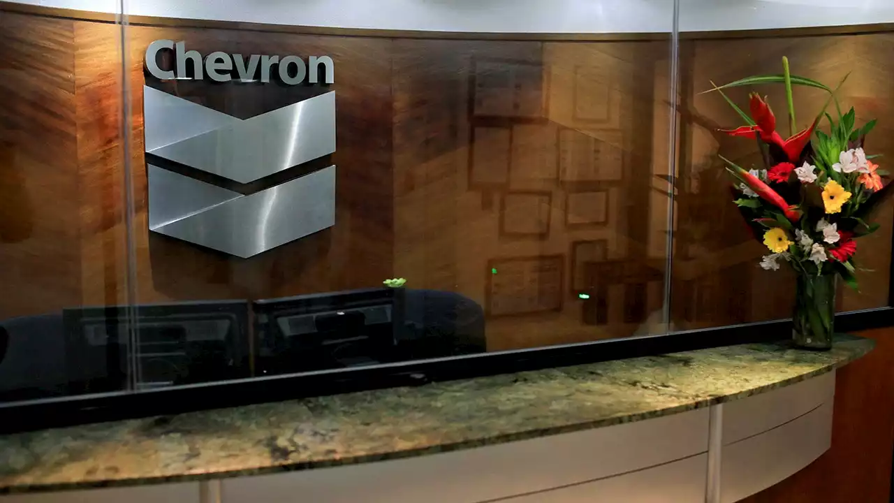 US expected to give Chevron approval to expand Venezuela oil operations