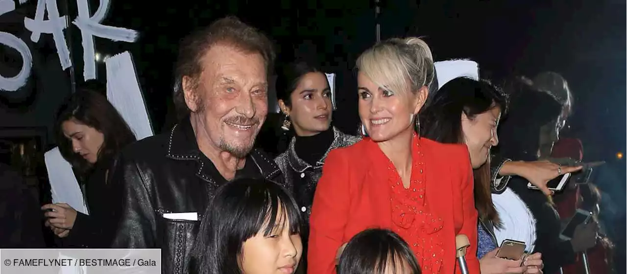 Johnny Hallyday : de touchantes images de sa rencontre avec sa fille Jade dévoilées pour la première fois - Gala