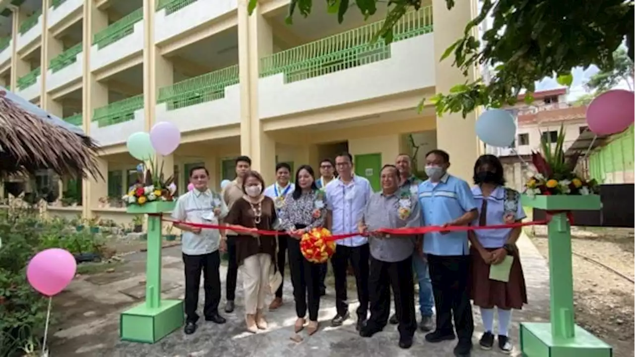 DepEd turns over school building to Tagbilaran City Central Elementary School