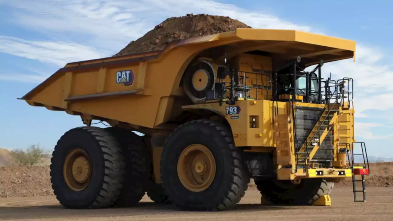 This mining tractor developed by Caterpillar is completely battery-operated