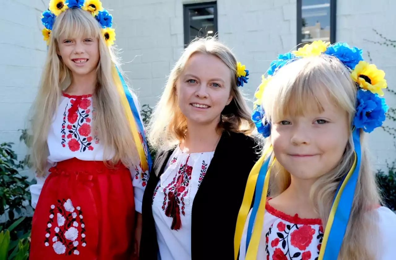 First Thanksgiving meal for Ukrainian refugees in LA is filled with gratitude