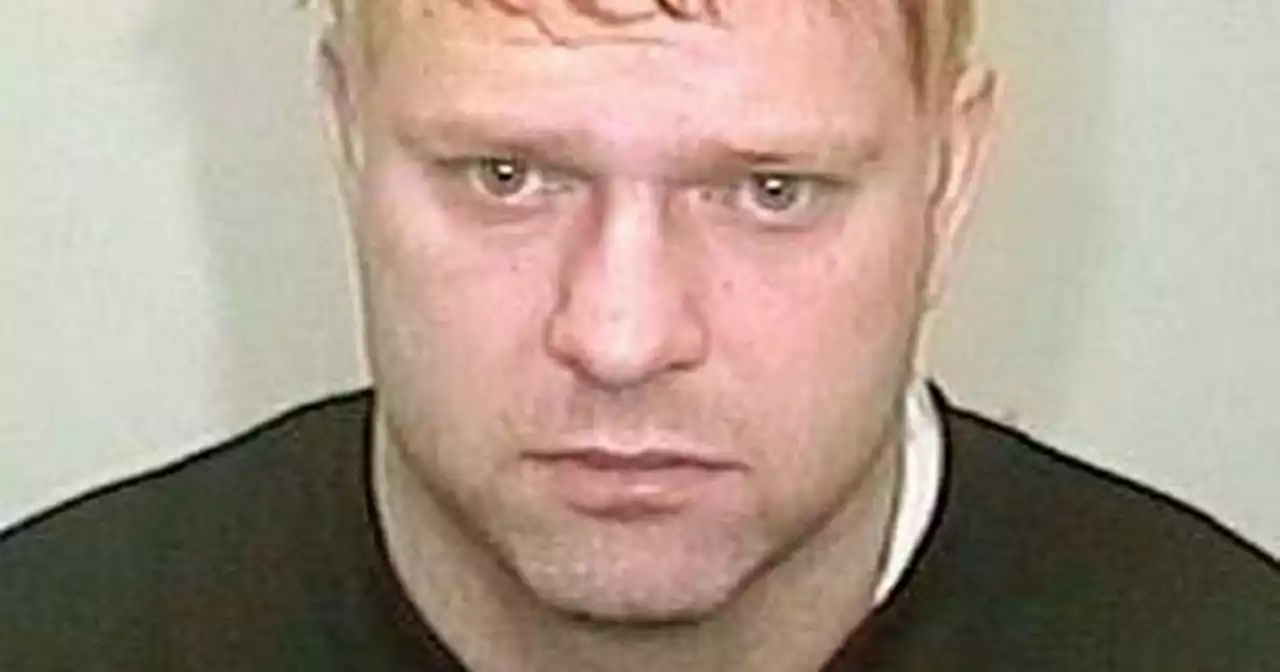 Convicted murderer who killed Leeds policeman stabs prison officer