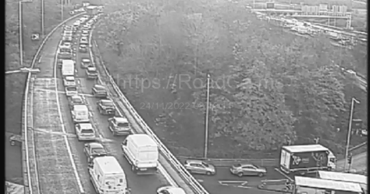 Live as double M621 crash causes huge queues with big delays on M62