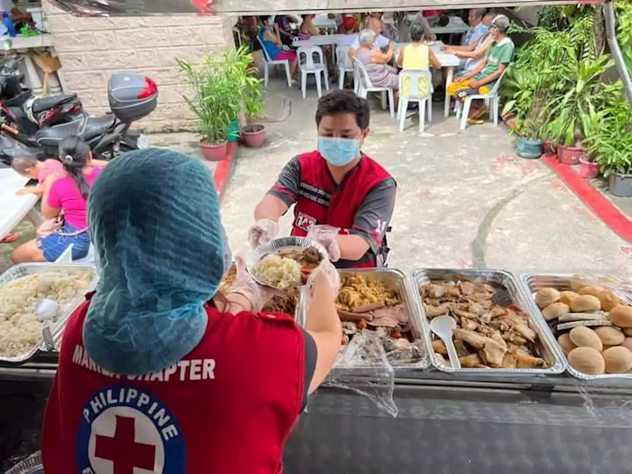 Senior citizens in Manila benefit from the feeding program of PH Red Cross