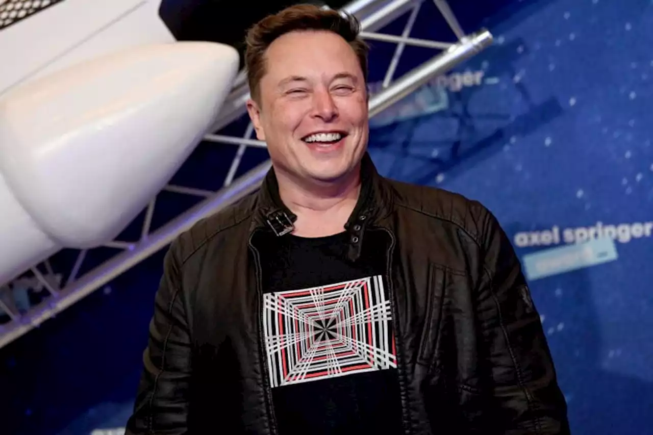 Elon Musk pierde 8.6 mil mdd en un día y sigue siendo el más rico