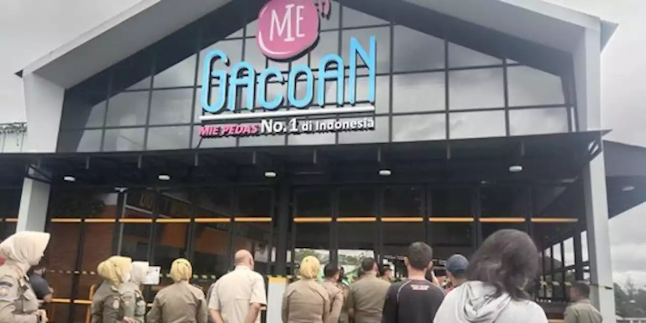 Satpol PP Kota Bogor Segel Satu Kedai Mie Gacoan karena Tidak Berizin | merdeka.com