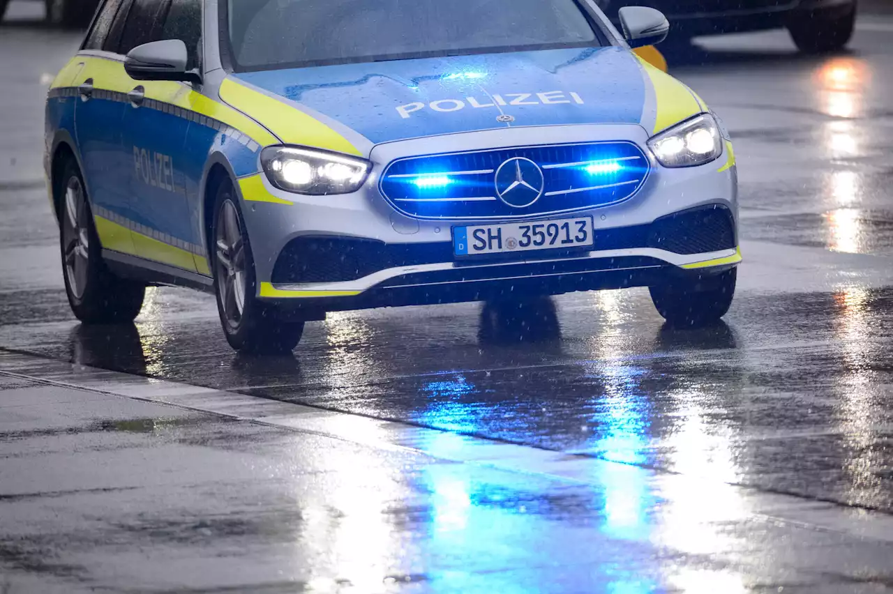 Bei Hamburg: Raubüberfall auf Tankstelle – Täter feuert Schuss ab