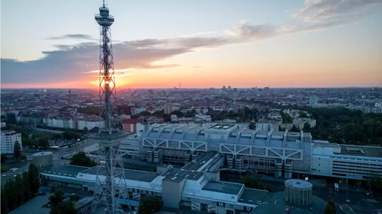 Dächer der Messe werden zur größten Solaranlage Berlins