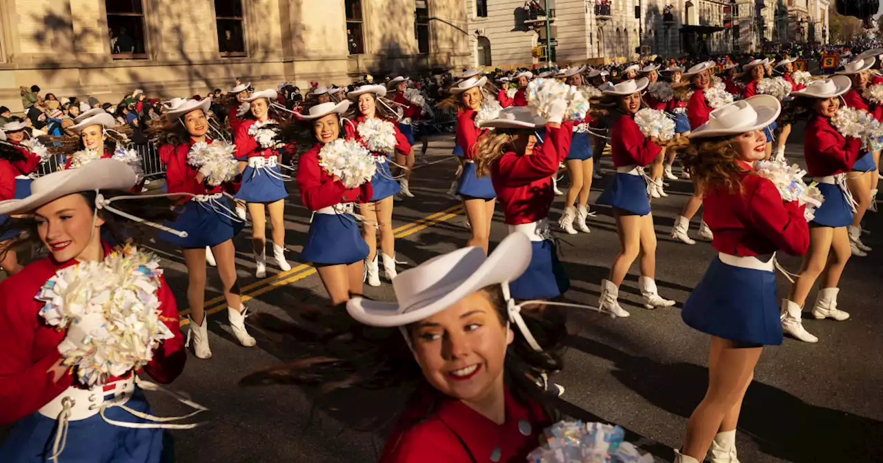 Photo: Macy's Thanksgiving Day Parade soaks up the sun