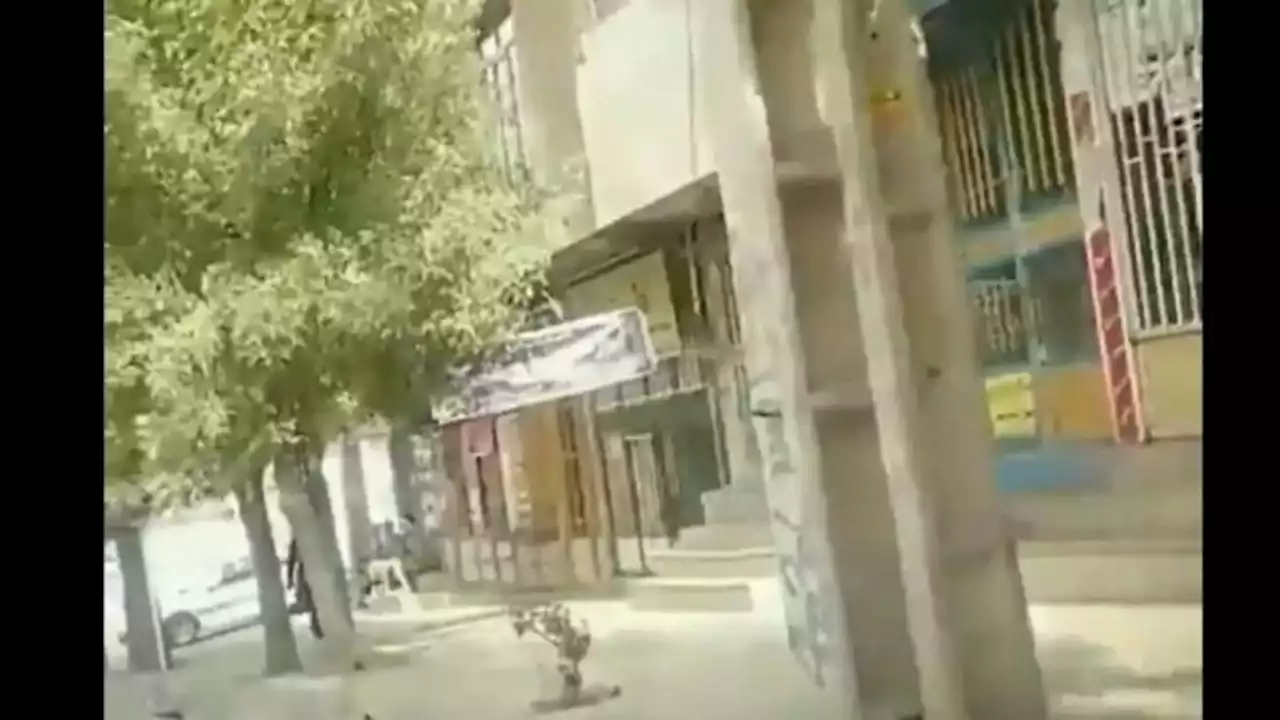 إيران.. الشوارع خالية.. والمحلات مغلقة