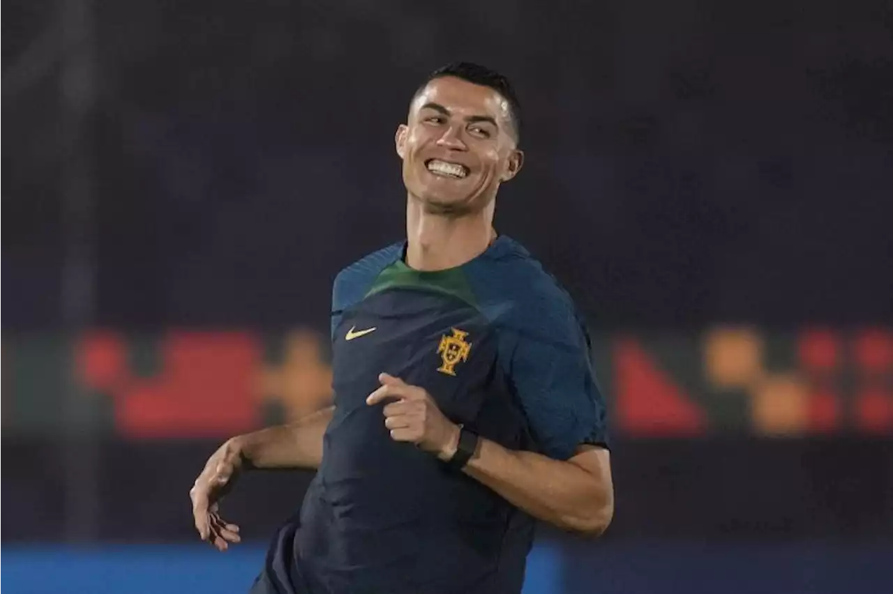 Santos Tegaskan Portugal tak Terganggu Situasi Ronaldo dan MU |Republika Online