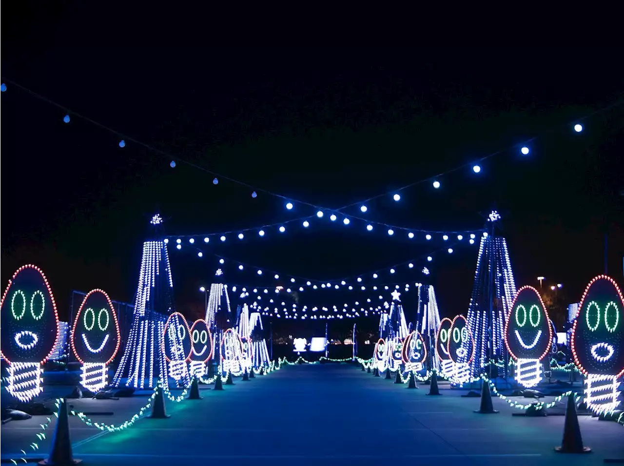 The 24 best places to see Christmas lights in driving distance of San Antonio