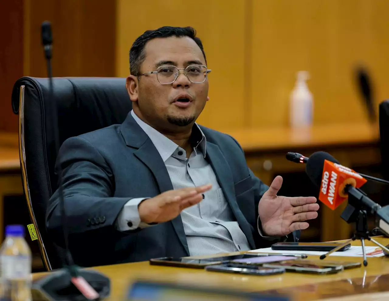 Selangor MB congratulates Anwar on appointment as 10th PM