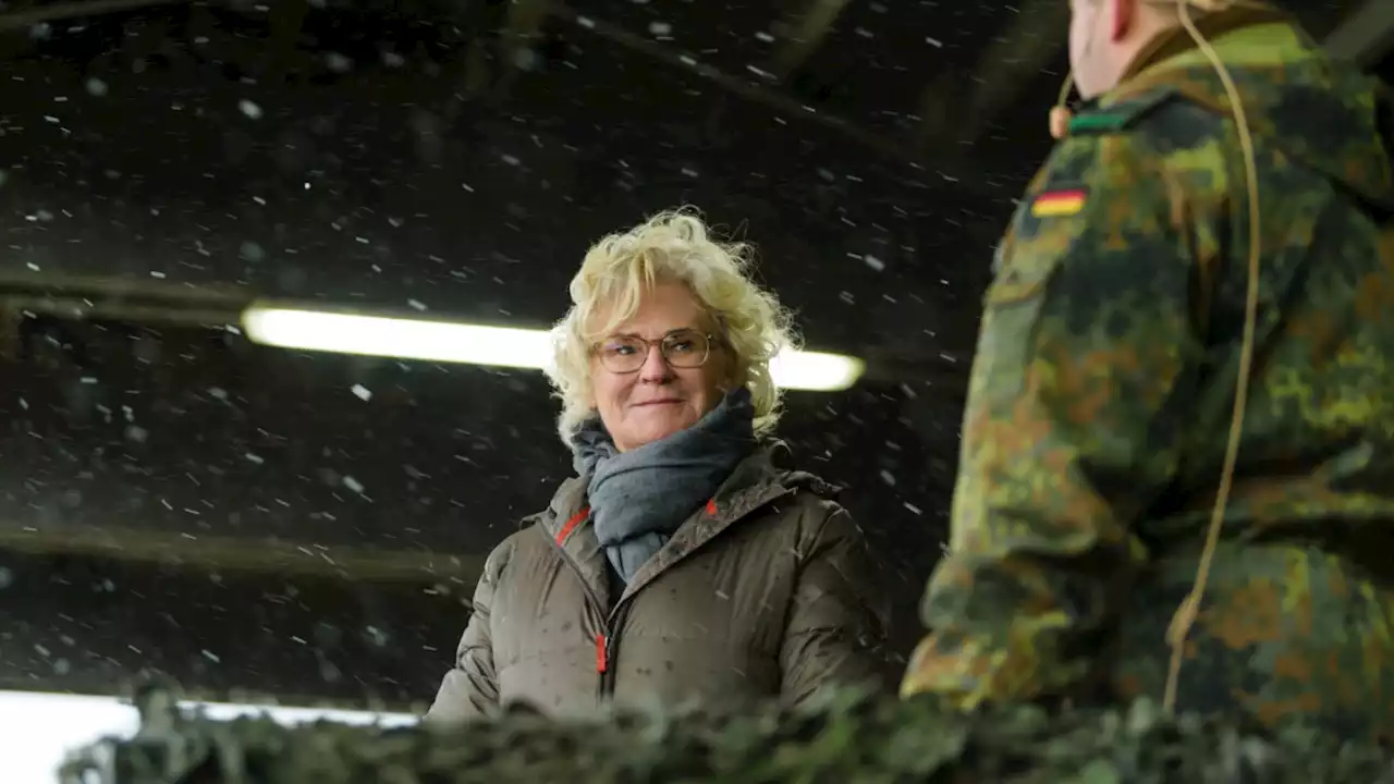 Zweifel an Verteidigungsministerin Lambrecht