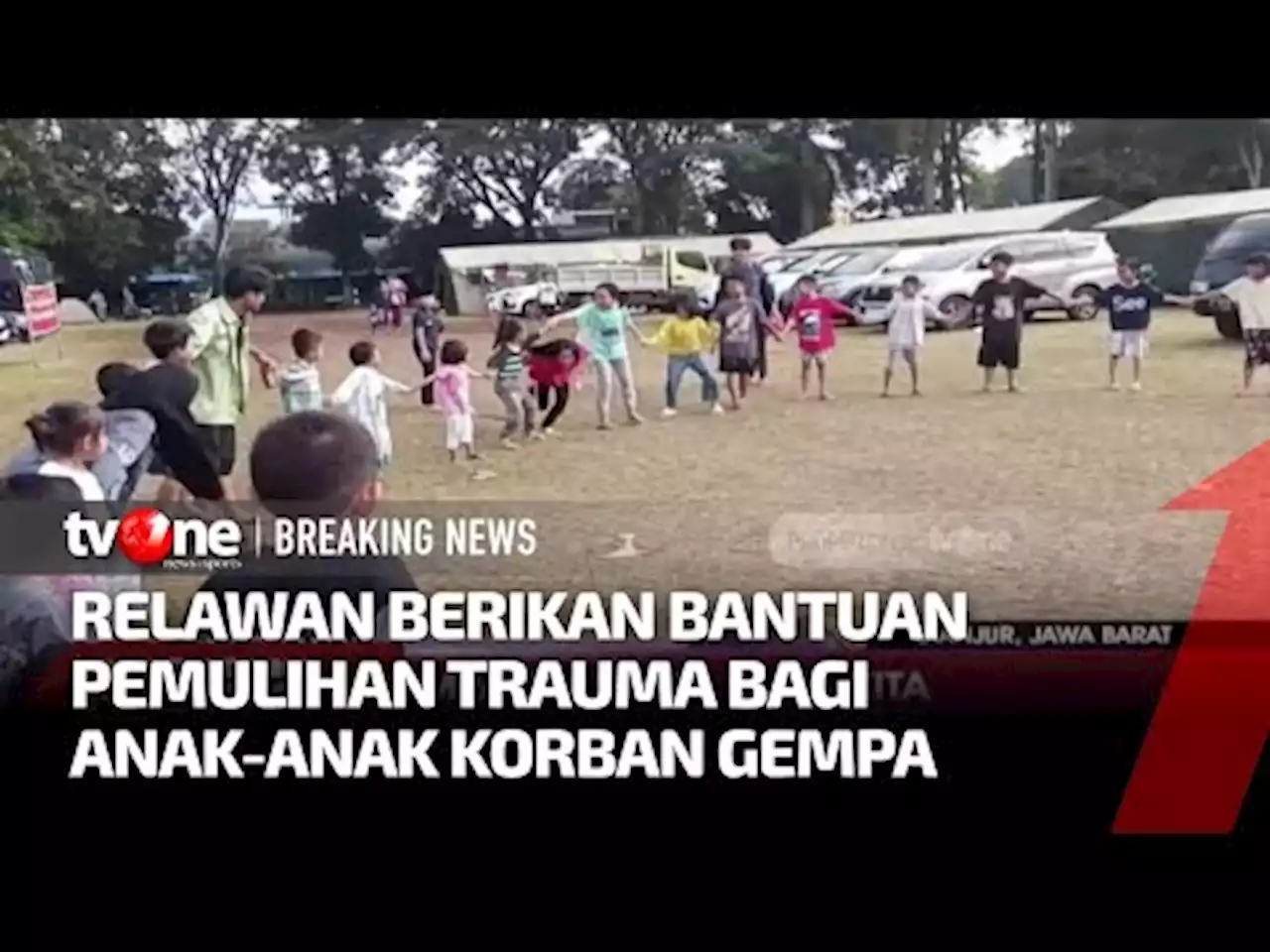 Trauma Healing Korban Gempa Cianjur, Anak-anak Diajak Bermain Bola dan Olahraga - tvOne