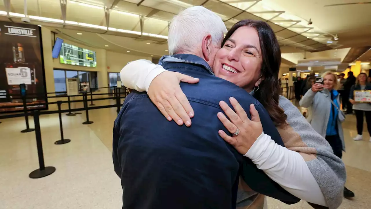 Unconditional love: After 50 years, DNA reunites Kentucky woman with long-lost Australian dad