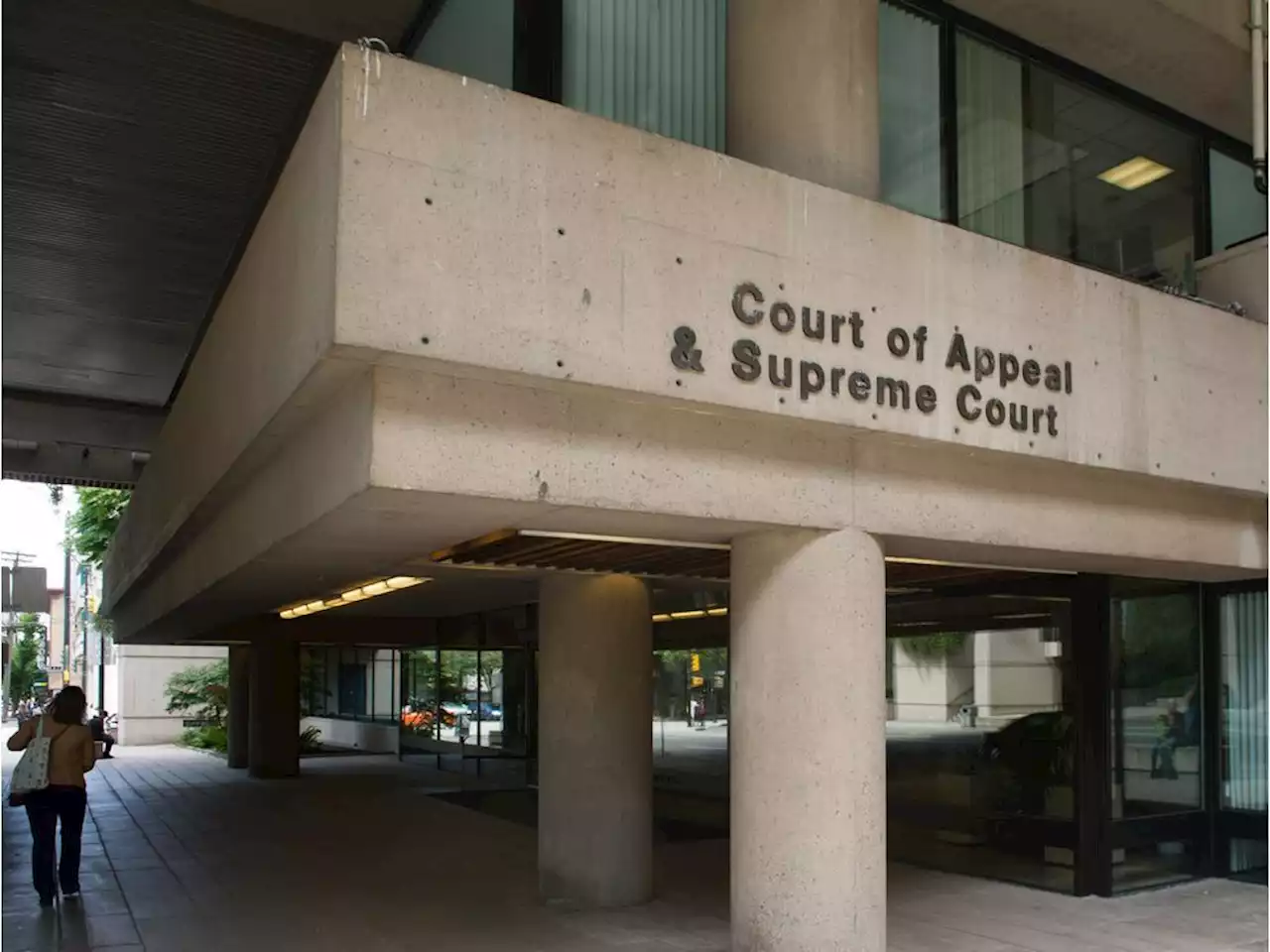 Man gets three year jail sentence for baseball bat beating outside Victoria shelter