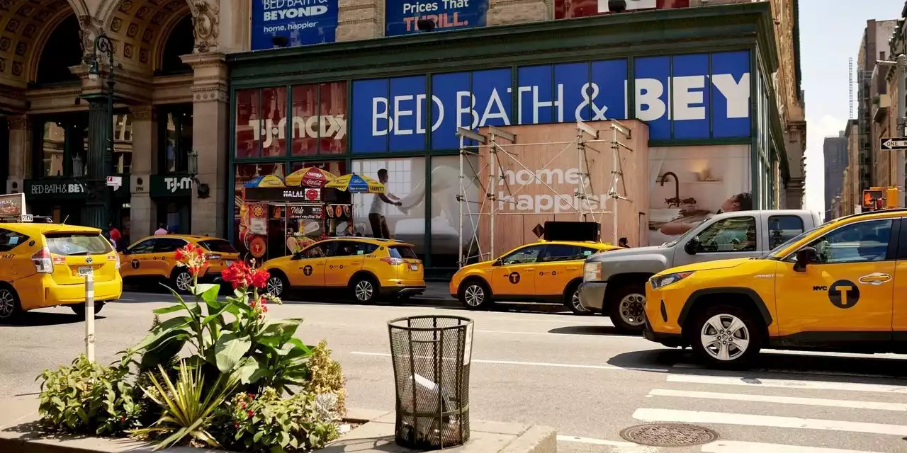 Bed Bath & Beyond Struggles to Keep Stores Stocked for Black Friday, Holiday Season