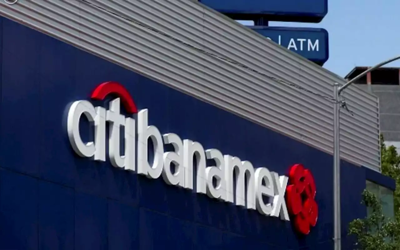 Ve AMLO a Larrea con posibilidades para comprar Banamex